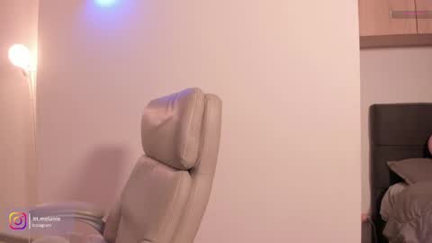 Melanie online show from October 28, 2025, 10:01 pm