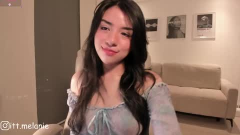 Snapshot of melanie_owo chatting on May 13, 2026, 1:36 am Melanie online show from May 13, 2026, 1:36 am