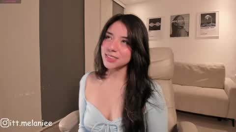 Snapshot of melanie_owo chatting on May 30, 2026, 2:08 am Melanie online show from May 30, 2026, 2:08 am