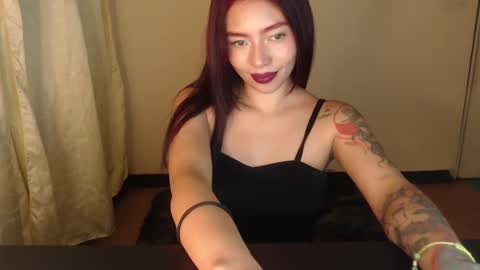 Melanie roux  online show from January 3, 2025, 6:35 pm