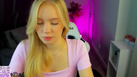 Melanie online show from October 18, 2025, 11:38 pm