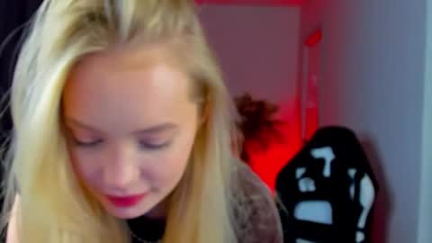 Melanie online show from November 6, 2025, 7:09 am