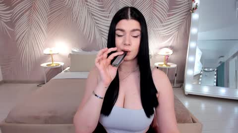 Melanie online show from January 27, 2025, 3:18 pm