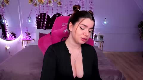 Melanie online show from February 15, 2026, 5:04 am