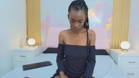 Snapshot of melaniepatton chatting on September 27, 2025, 12:54 pm Melanie online show from September 27, 2025, 12:54 pm