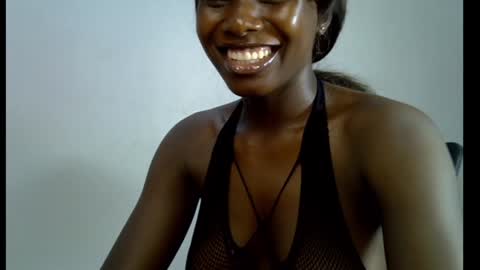 Snapshot of melanine_floral chatting on February 5, 2025, 10:19 am Praiz online show from February 5, 2025, 10:19 am