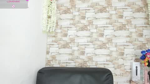 melannie roses online show from January 29, 2025, 12:12 am