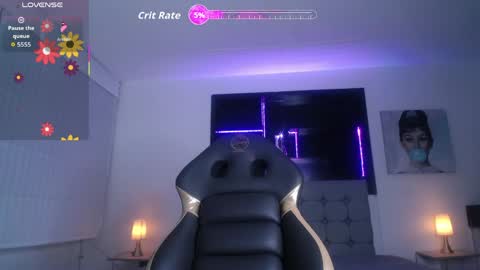 melanny_petite online show from April 23, 2026, 12:26 pm