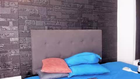 Snapshot of melannycollins__ chatting on November 13, 2025, 1:54 pm Melanny online show from November 13, 2025, 1:54 pm