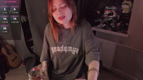 Ash online show from October 20, 2025, 7:03 pm