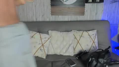 Melany online show from October 2, 2025, 3:19 pm