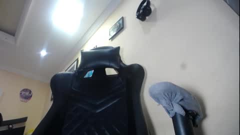 melany online show from January 22, 2025, 6:31 pm