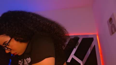 melany tylor online show from December 2, 2025, 12:43 pm