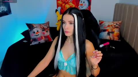 melanyrouse1 online show from December 22, 2025, 8:39 pm