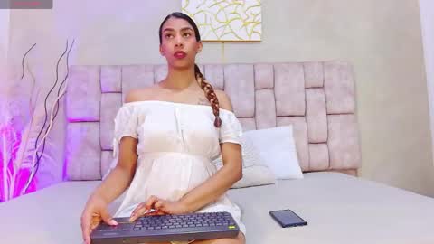 Snapshot of melanystone_ chatting on April 26, 2026, 1:42 pm Melany online show from April 26, 2026, 1:42 pm