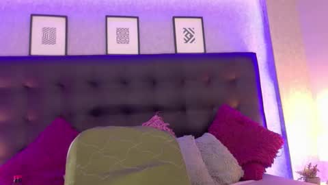 Snapshot of meleekxxx chatting on November 21, 2025, 10:41 pm MeleekXXX online show from November 21, 2025, 10:41 pm