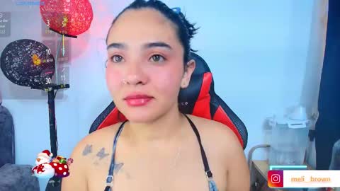    Independent model online show from January 14, 2026, 5:13 am