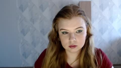 Snapshot of melina_beauty chatting on May 3, 2026, 6:41 am Melina online show from May 3, 2026, 6:41 am