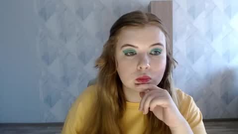 Snapshot of melina_beauty chatting on May 5, 2026, 6:43 am Melina online show from May 5, 2026, 6:43 am