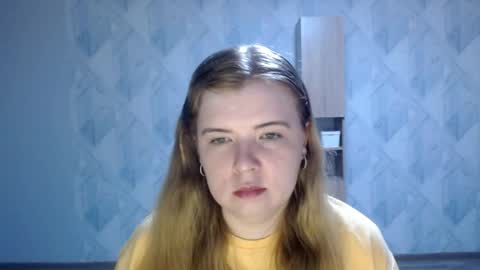 Snapshot of melina_beauty chatting on May 5, 2026, 6:49 pm Melina online show from May 5, 2026, 6:49 pm