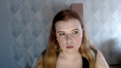Snapshot of melina_beauty chatting on May 18, 2026, 4:02 pm Melina online show from May 18, 2026, 4:02 pm