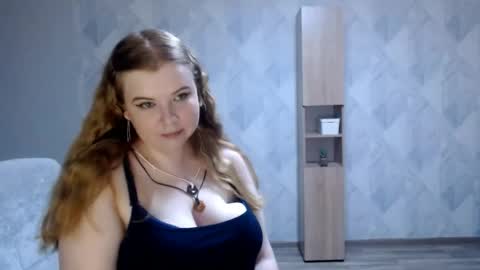 Snapshot of melina_beauty chatting on May 19, 2026, 8:26 pm Melina online show from May 19, 2026, 8:26 pm