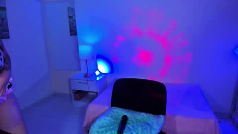 Melina Hope online show from January 17, 2026, 5:49 pm