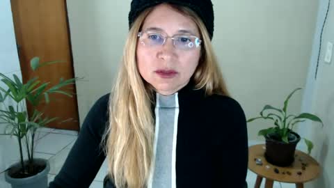 Melinda online show from June 9, 2026, 10:54 pm
