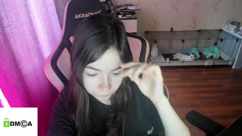 melisanilson online show from March 12, 2025, 7:46 am