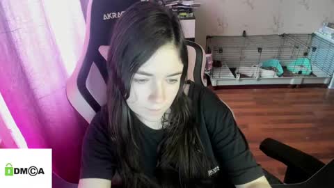 melisanilson online show from March 12, 2025, 10:48 am