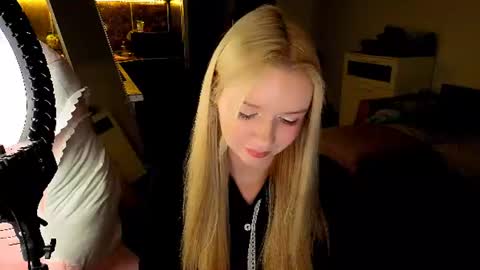 Mel or Lissa 3 Welcome here online show from July 28, 2026, 8:52 pm