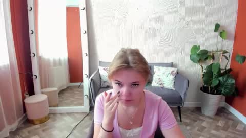 Snapshot of melissa_199 chatting on September 29, 2025, 4:17 am Sophia online show from September 29, 2025, 4:17 am