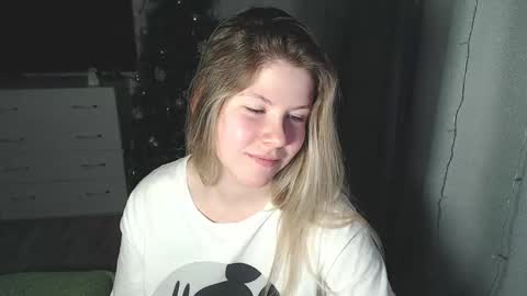 Snapshot of melissa__ray chatting on January 25, 2025, 6:13 pm Melissa Ray online show from January 25, 2025, 6:13 pm