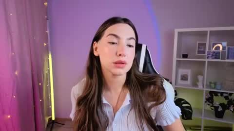Snapshot of melissacharm_ chatting on June 24, 2026, 3:05 am Melissa online show from June 24, 2026, 3:05 am