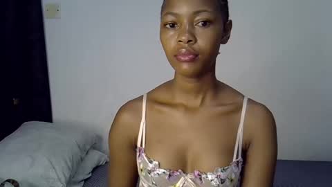 melissah_hot online show from May 26, 2026, 7:04 am