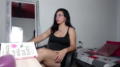 melissazaens online show from March 12, 2025, 10:17 pm