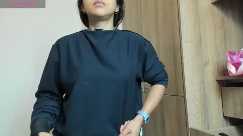 mellanie online show from March 12, 2025, 10:37 am