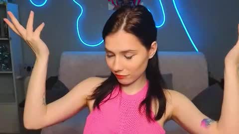 mellhyees online show from February 25, 2026, 5:22 pm