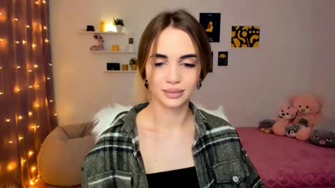 Tessa online show from December 8, 2024, 9:08 pm