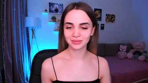 Tessa online show from March 11, 2025, 9:37 pm