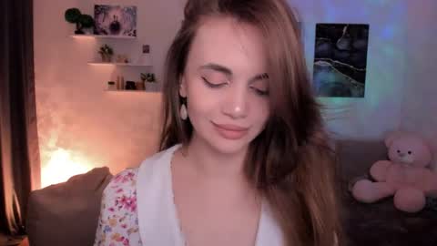 Snapshot of mellifluoustess chatting on May 5, 2026, 9:23 pm Tessa online show from May 5, 2026, 9:23 pm
