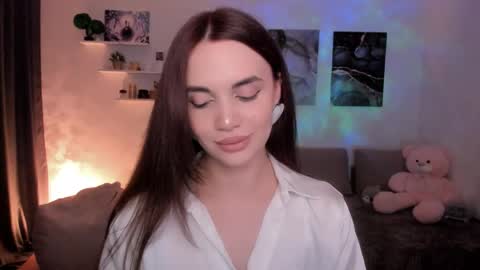 Snapshot of mellifluoustess chatting on May 13, 2026, 9:22 pm Tessa online show from May 13, 2026, 9:22 pm