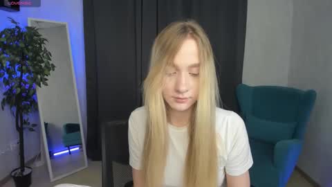 mellisadream online show from September 25, 2025, 2:04 am
