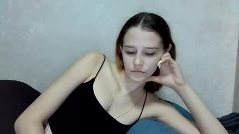 Mellisa online show from September 11, 2025, 5:13 pm