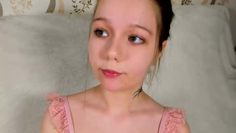 MelMooon online show from February 13, 2026, 8:16 pm