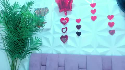 Snapshot of meloddy_megann chatting on May 10, 2026, 12:10 pm Melody online show from May 10, 2026, 12:10 pm