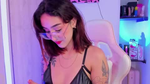 Melodie Roy 999 online show from February 27, 2025, 6:09 pm