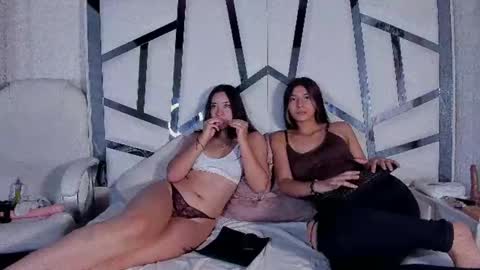 Snapshot of melodiwilliams chatting on October 24, 2025, 11:23 pm Melodi online show from October 24, 2025, 11:23 pm