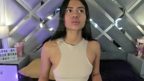 mel  online show from March 18, 2026, 9:40 pm