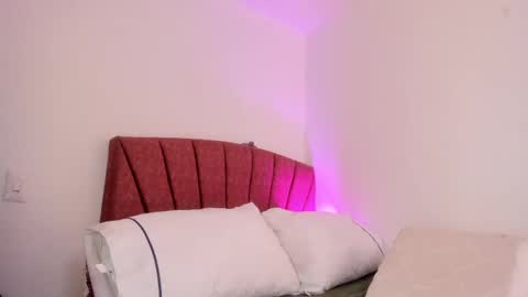  Leslie  online show from October 25, 2025, 2:56 pm